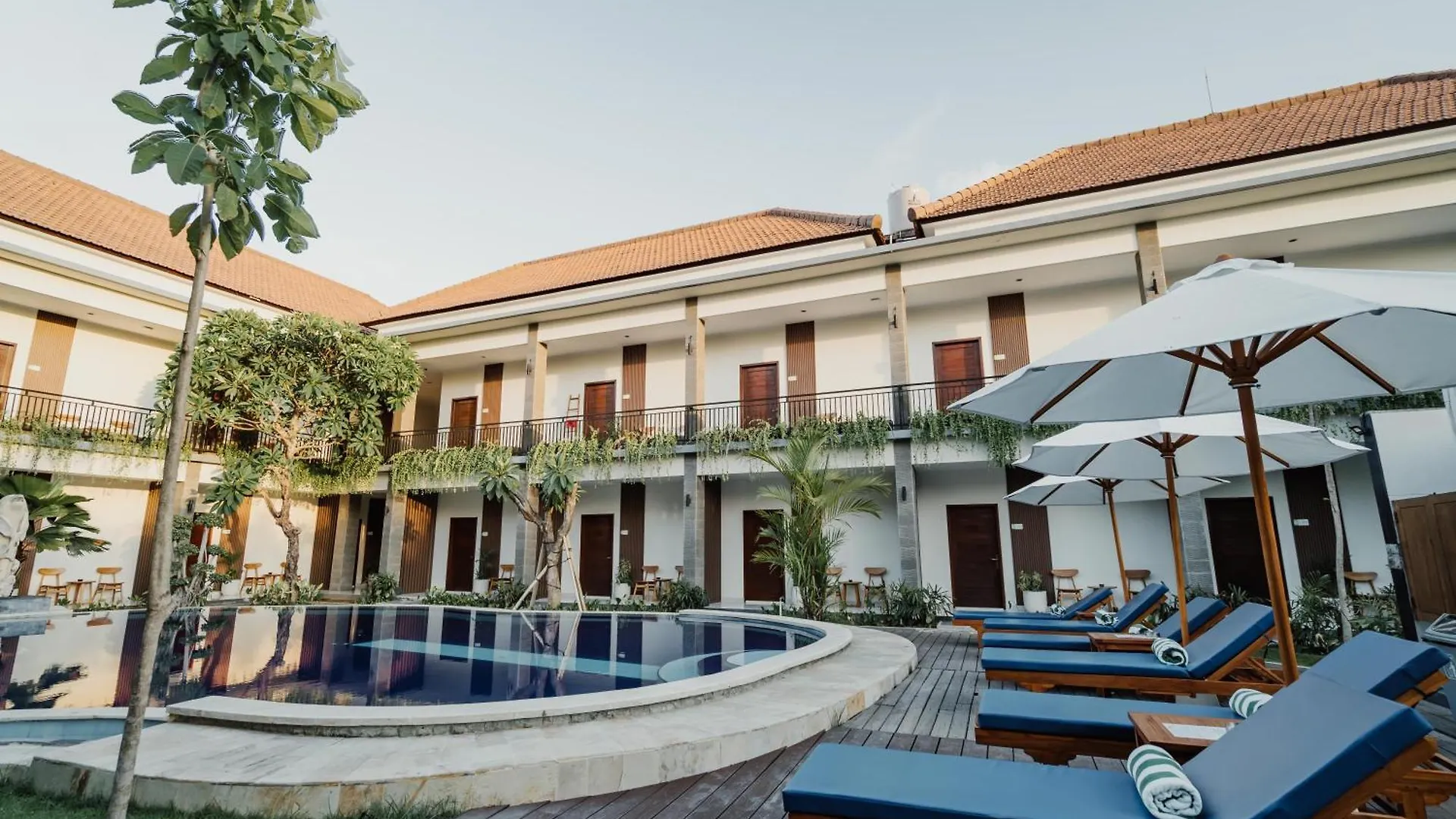 Hotel You Suite Seminyak Legian